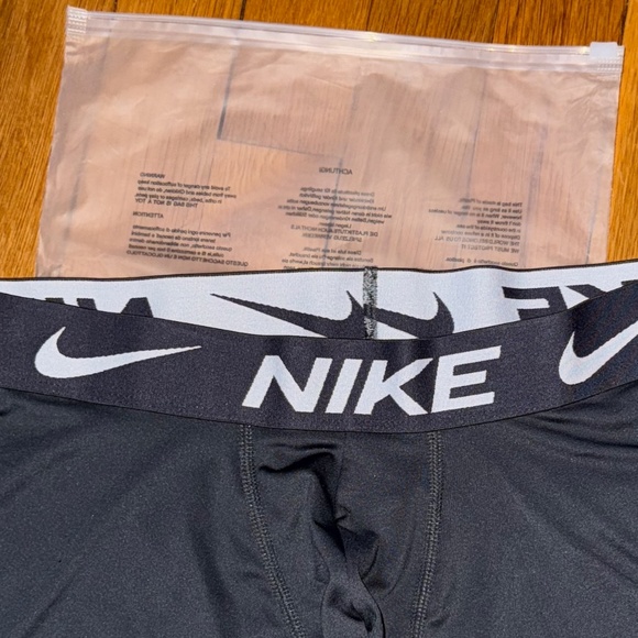 Mens Mystery Box Items Large - Picture 6 of 10